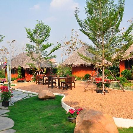 The Charm Boutique Resort Khon Kaen Bagian luar foto