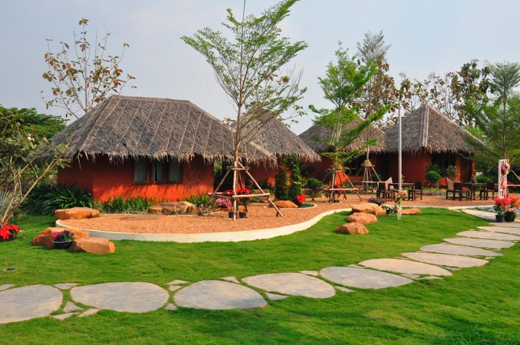 The Charm Boutique Resort Khon Kaen Bagian luar foto