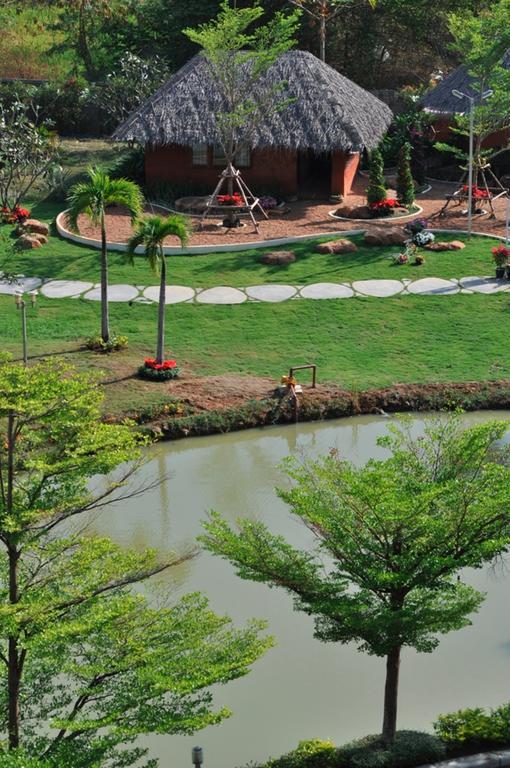 The Charm Boutique Resort Khon Kaen Bagian luar foto