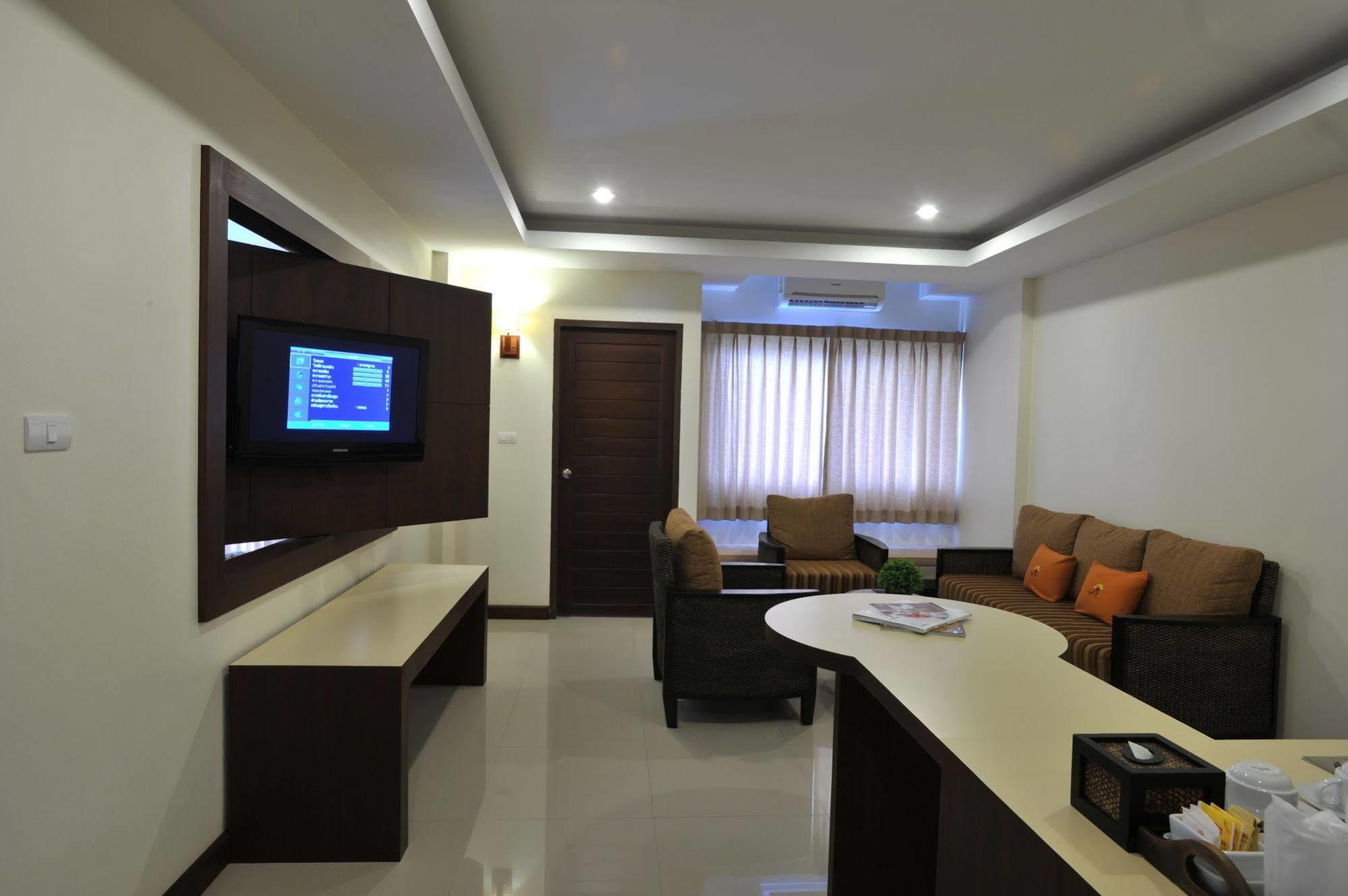 The Charm Boutique Resort Khon Kaen Bagian luar foto