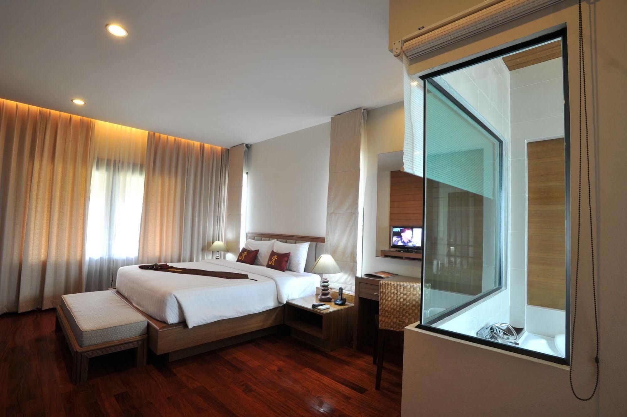 The Charm Boutique Resort Khon Kaen Bagian luar foto