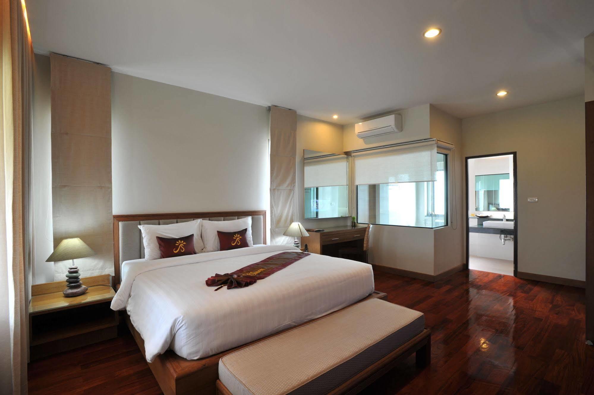 The Charm Boutique Resort Khon Kaen Bagian luar foto